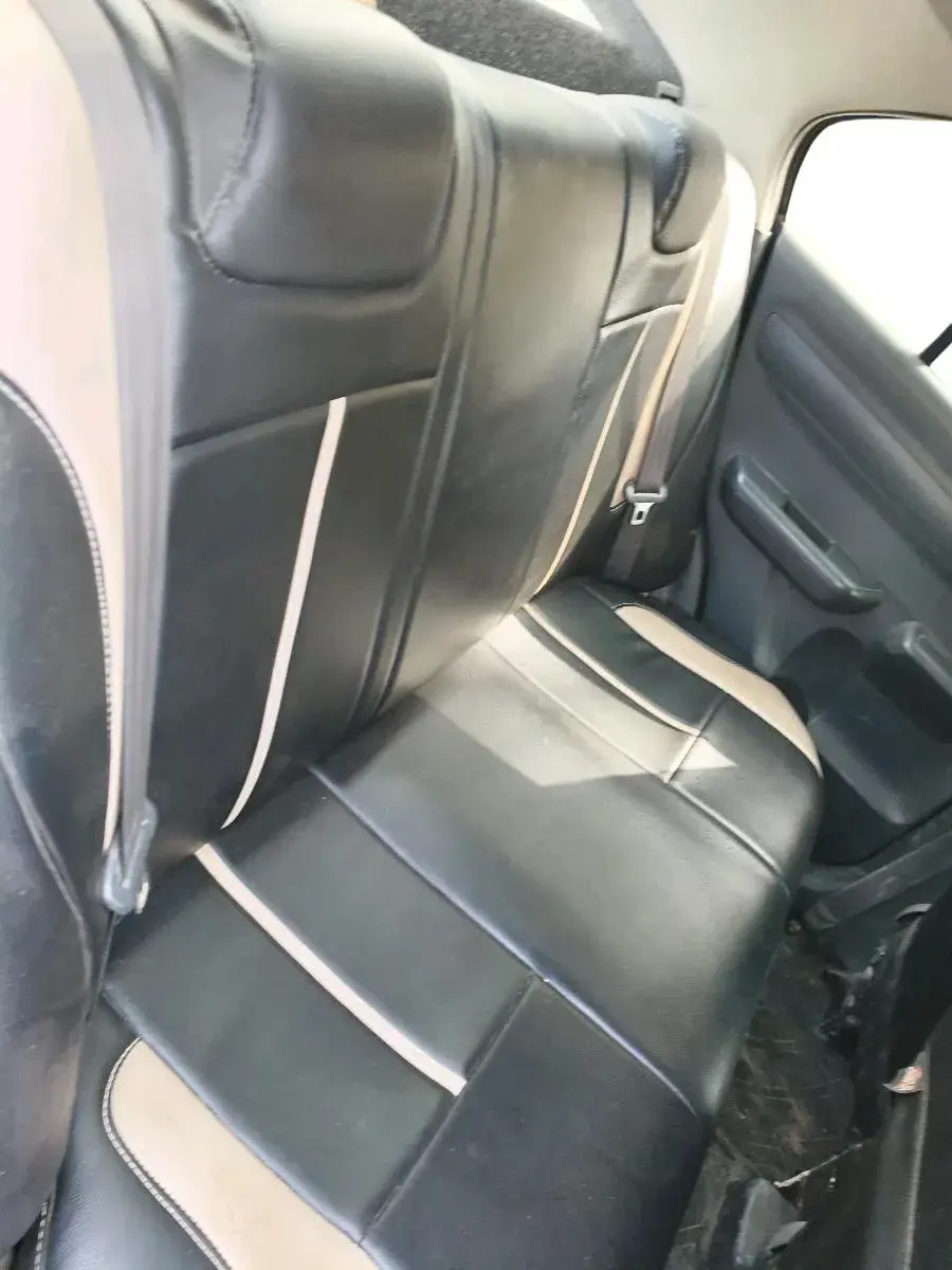 2011 Maruti Swift Dzire LXI, CNG, Manual, 81,668 km, interior