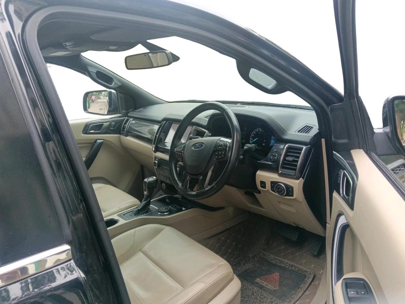 2021 Ford Endeavour TITANIUM PLUS 2.0 4X4 AT SUNROOF, Diesel, Automatic, 98,720 km, interior
