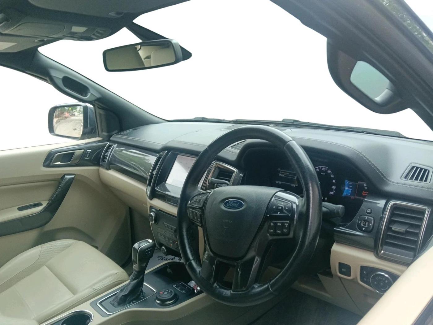 2021 Ford Endeavour TITANIUM PLUS 2.0 4X4 AT SUNROOF, Diesel, Automatic, 98,720 km, interior