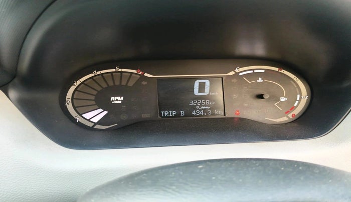 2022 Nissan MAGNITE XL, Petrol, Manual, 32,258 km, interior