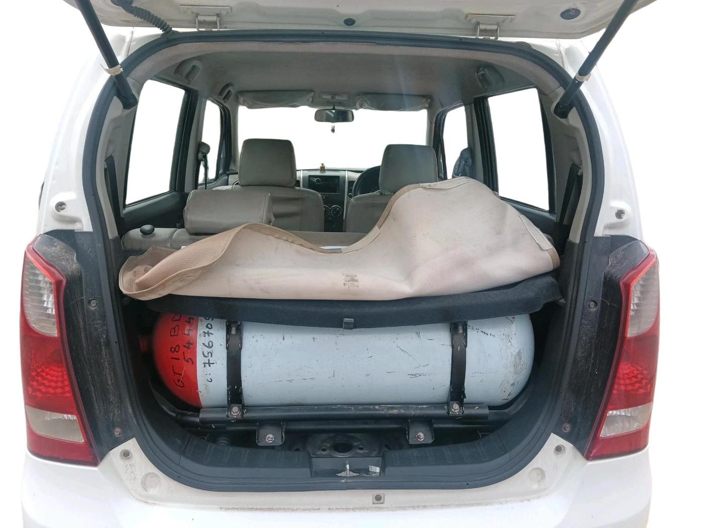 2015 Maruti Wagon R 1.0 LXI CNG, CNG, Manual, 3,84,990 km, exterior
