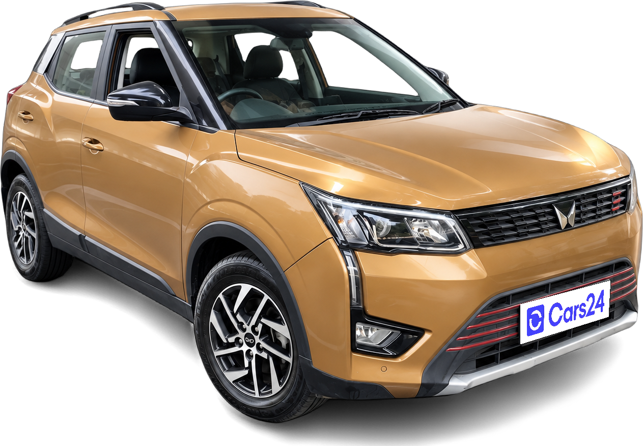 2023 Mahindra XUV300 - SUV - Petrol - Manual - ₹8.20 lakh