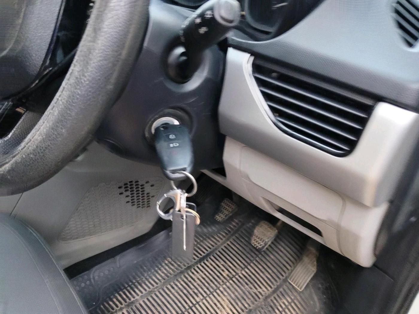 2018 Tata NEXON XM PETROL, Petrol, Manual, 73,108 km, interior