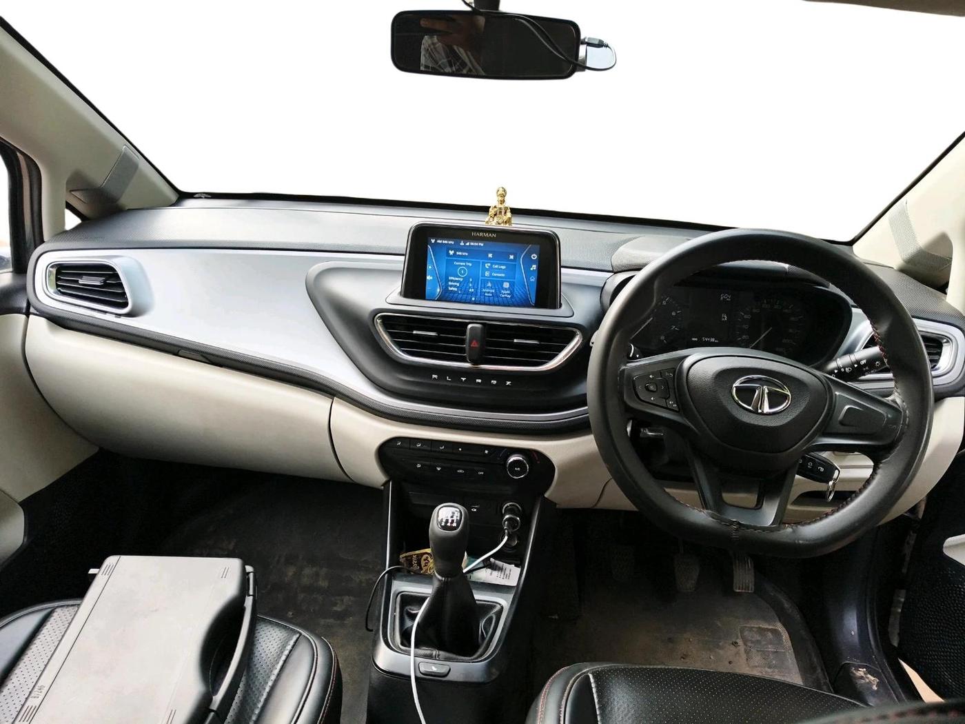 2023 Tata ALTROZ XM PLUS PETROL, CNG, Manual, 54,438 km, interior