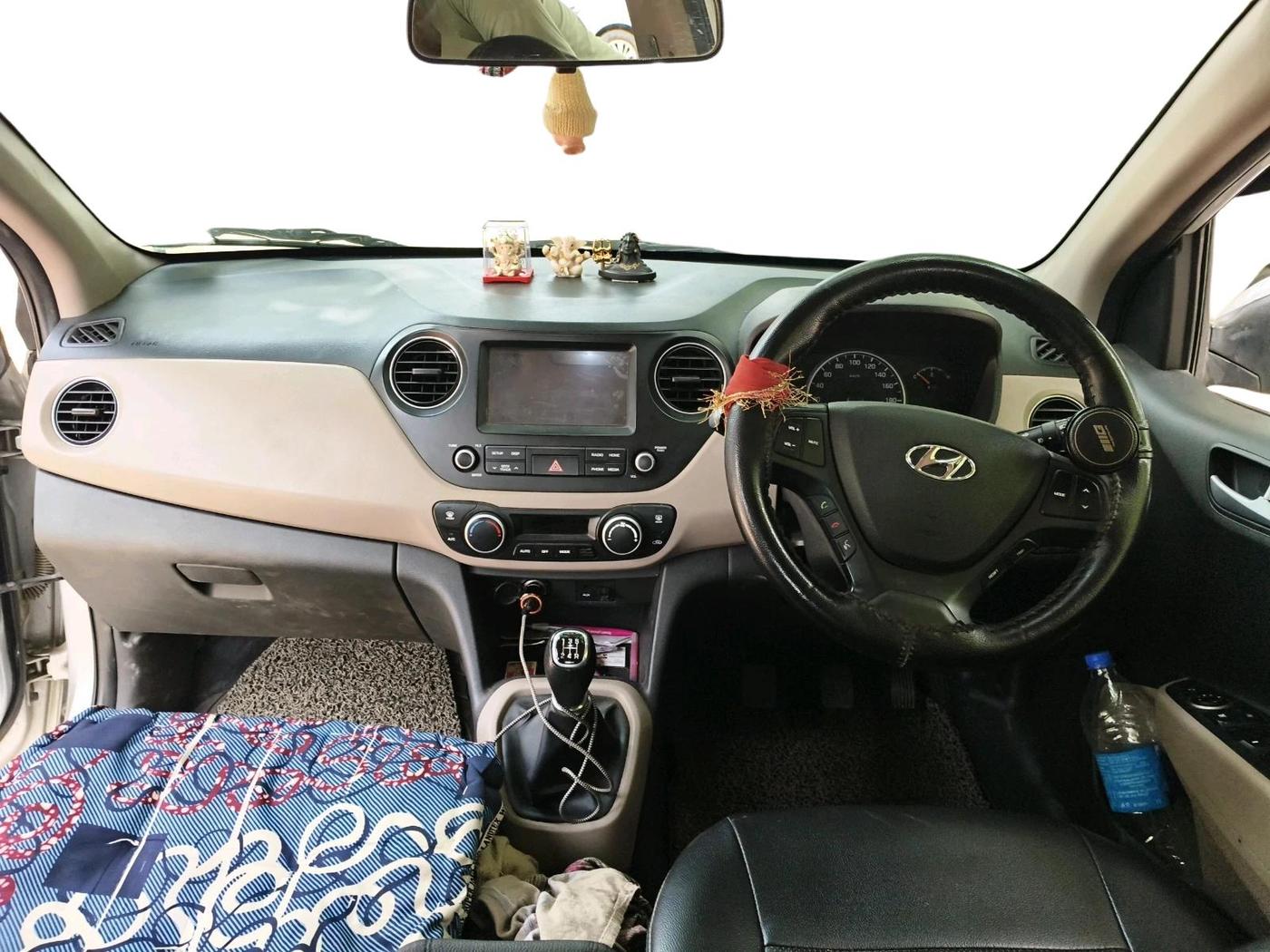 2017 Hyundai Grand i10 ASTA 1.2 KAPPA VTVT, Petrol, Manual, 84,088 km, interior