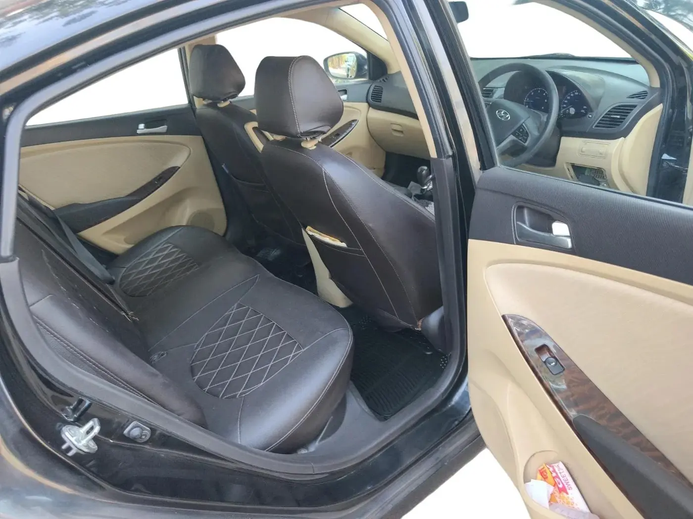 2015 Hyundai Verna FLUIDIC 1.6 CRDI S(O) 4S, Diesel, Manual, 1,31,001 km, interior