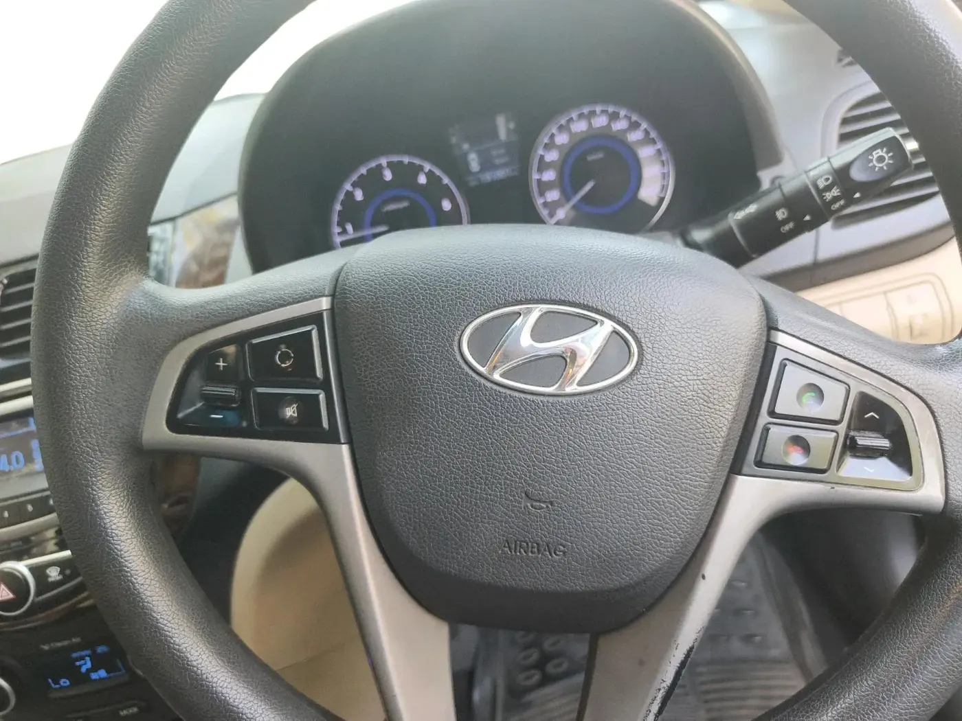2015 Hyundai Verna FLUIDIC 1.6 CRDI S(O) 4S, Diesel, Manual, 1,31,001 km, interior