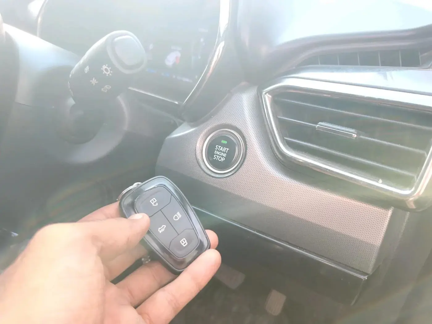 2021 Tata Harrier XZA PLUS 2.0L, Diesel, Automatic, 1,22,348 km, interior