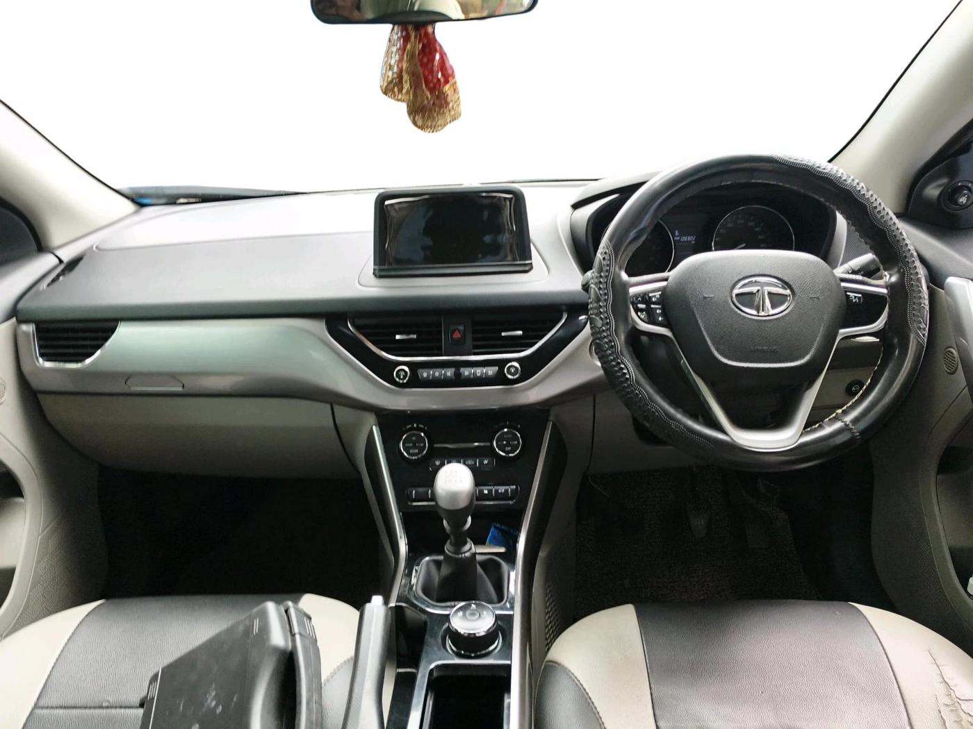 2018 Tata NEXON XZ PLUS PETROL, CNG, Manual, 1,06,902 km, interior
