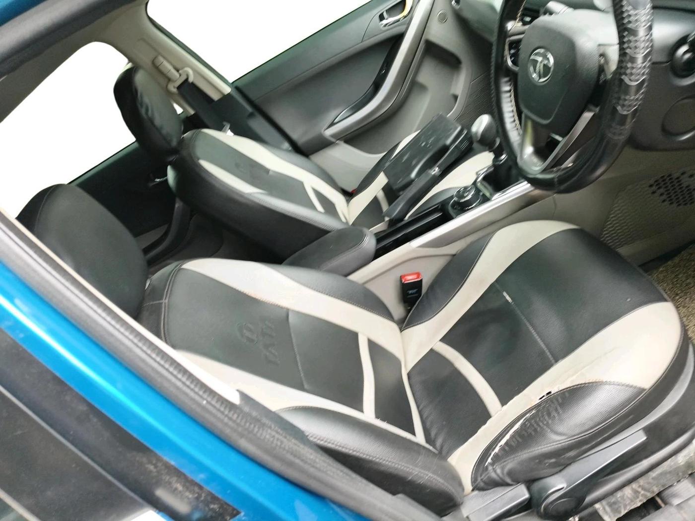 2018 Tata NEXON XZ PLUS PETROL, CNG, Manual, 1,06,902 km, interior