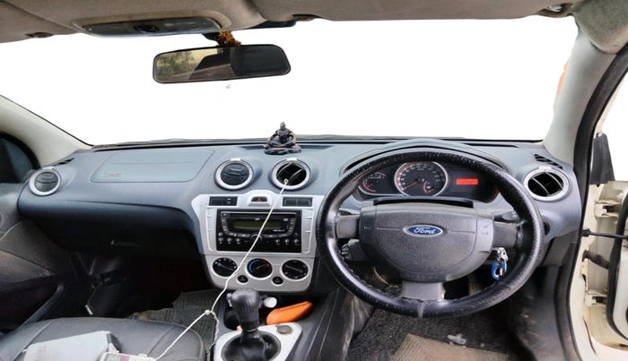 2013 Ford Figo TITANIUM 1.4 DIESEL, Diesel, Manual, 1,42,748 km, interior