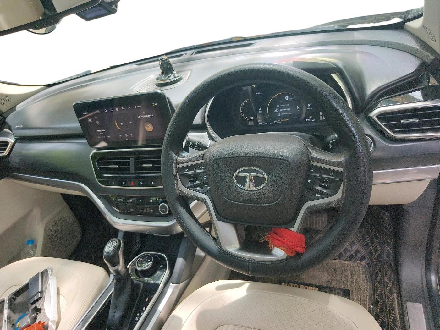 2023 Tata Safari XZA PLUS 6S, Diesel, Automatic, 50,817 km, interior