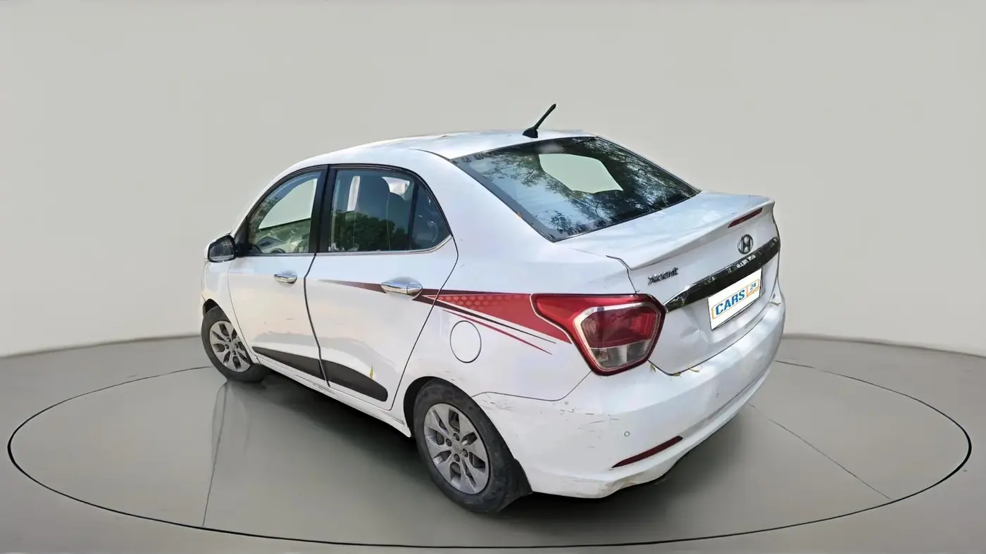 2016 Hyundai Xcent S 1.2 SPECIAL EDITION, CNG, Manual, 1,72,921 km, exterior
