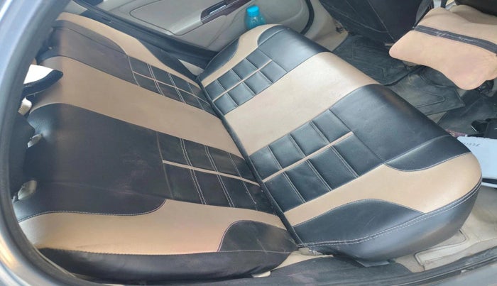 2015 Toyota Etios Liva GD, Diesel, Manual, 2,20,373 km, interior