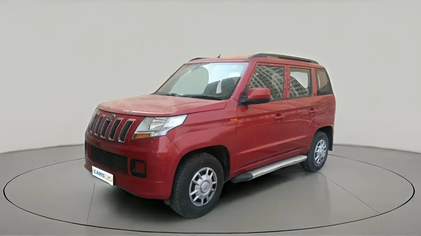 2018 Mahindra TUV300 T6 PLUS, Diesel, Manual, 1,30,542 km, exterior
