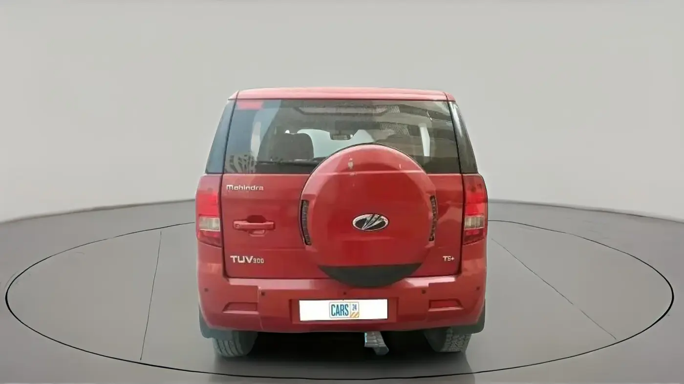 2018 Mahindra TUV300 T6 PLUS, Diesel, Manual, 1,30,542 km, exterior
