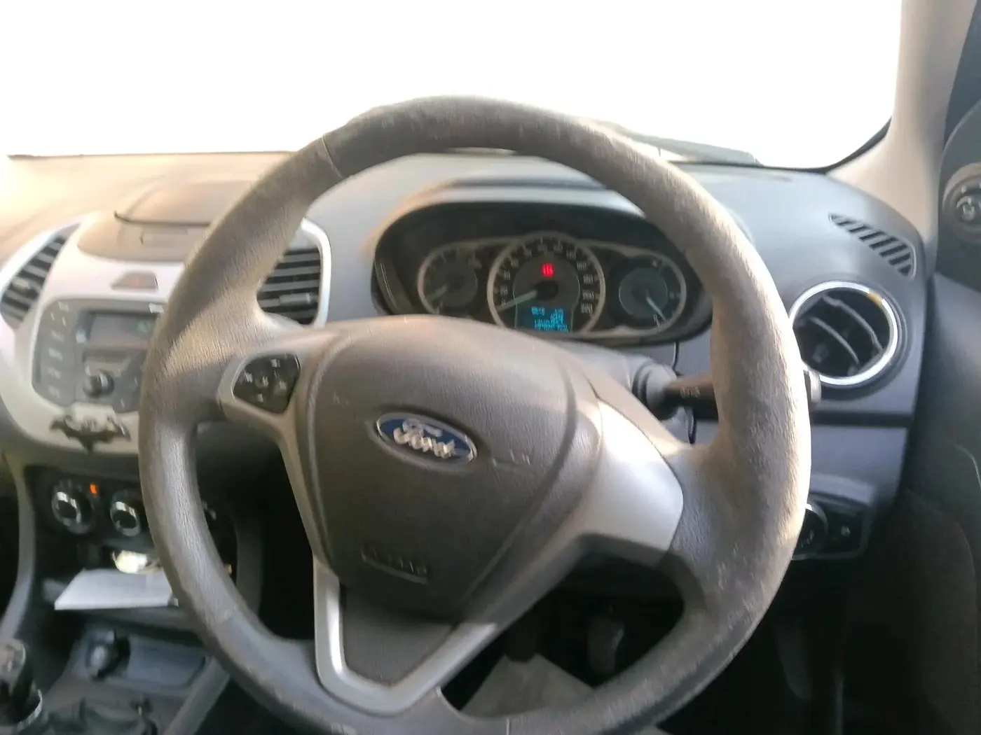 2015 Ford New Figo TREND 1.5L DIESEL, Diesel, Manual, 1,34,027 km, interior