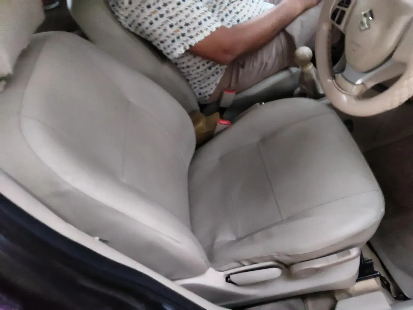 2014 Maruti Ertiga ZXI, Petrol, Manual, 1,10,014 km, interior