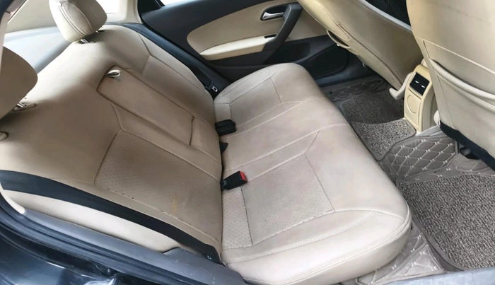 2011 Volkswagen Vento HIGHLINE 1.6 MPI, Petrol, Manual, 1,53,308 km, interior