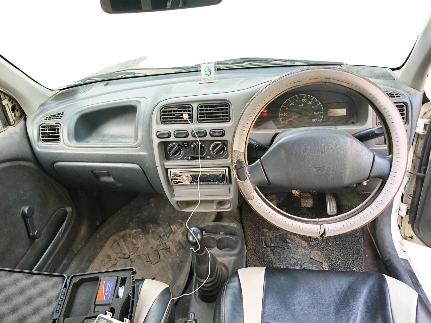 2012 Maruti Alto LXI, CNG, Manual, 1,04,564 km, interior