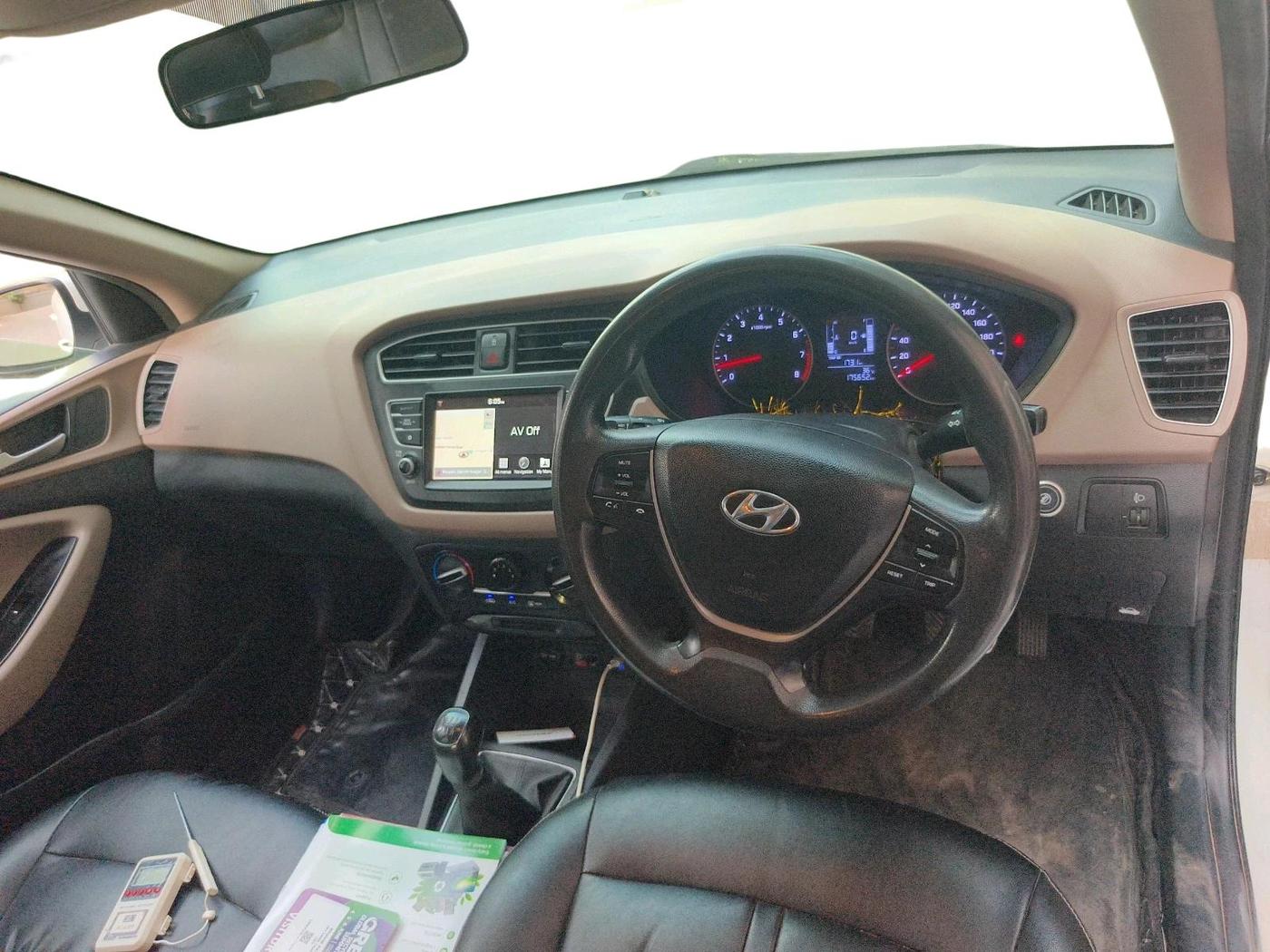 2020 Hyundai Elite i20 SPORTZ PLUS 1.2, CNG, Manual, 1,75,652 km, interior