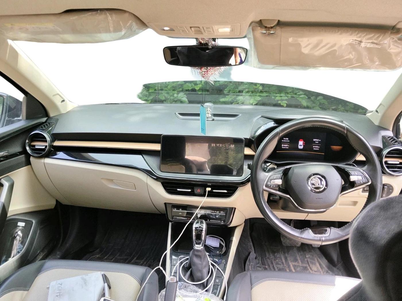 2022 Skoda SLAVIA STYLE 1.0L TSI AT, Petrol, Automatic, 58,965 km, interior
