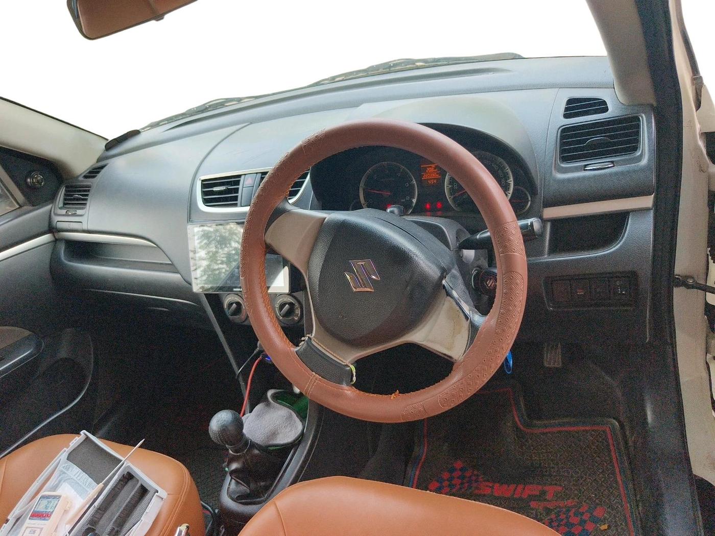 2013 Maruti Swift VDI, Diesel, Manual, 2,20,390 km, interior