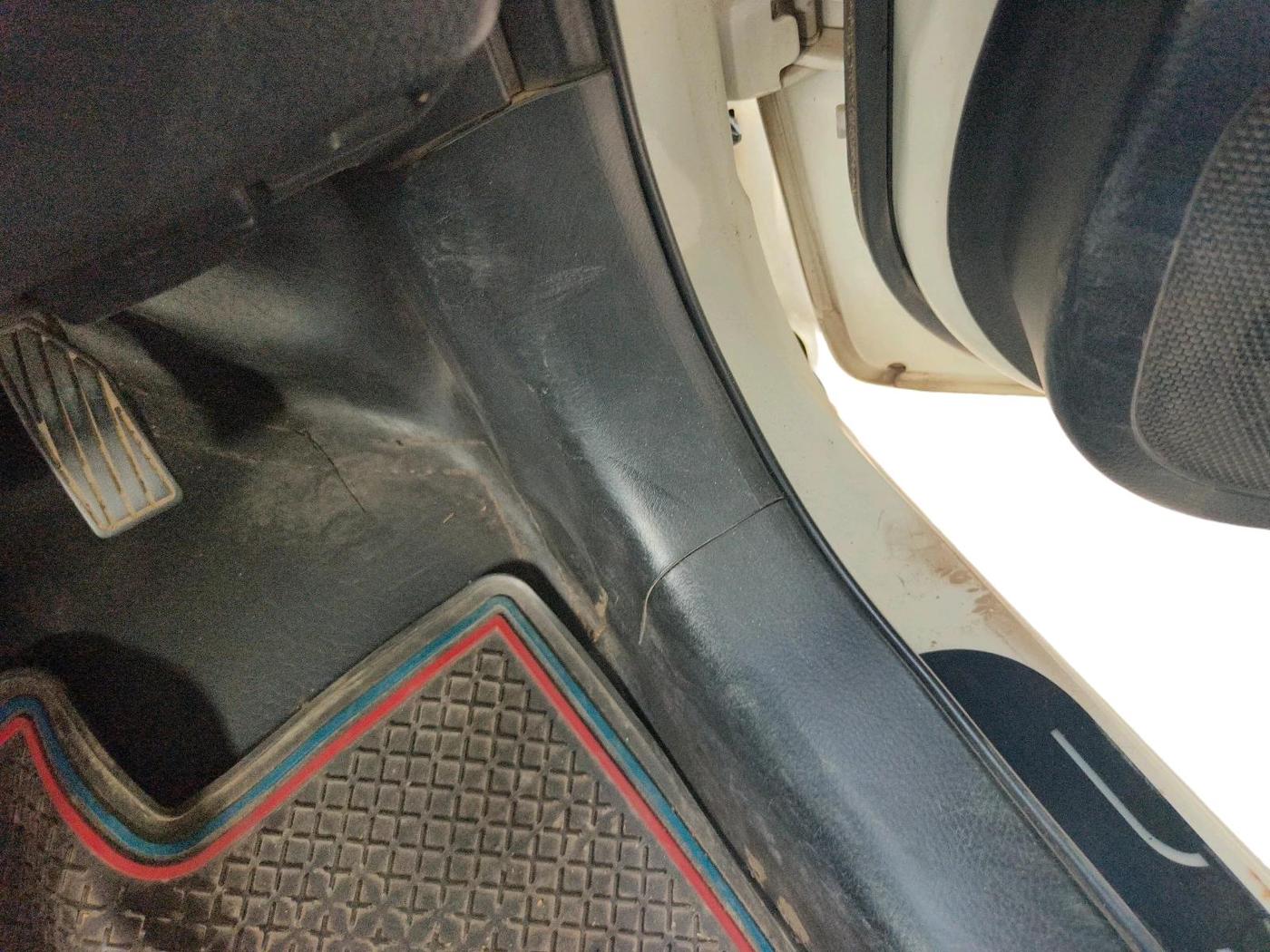 2013 Maruti Swift VDI, Diesel, Manual, 2,20,390 km, interior