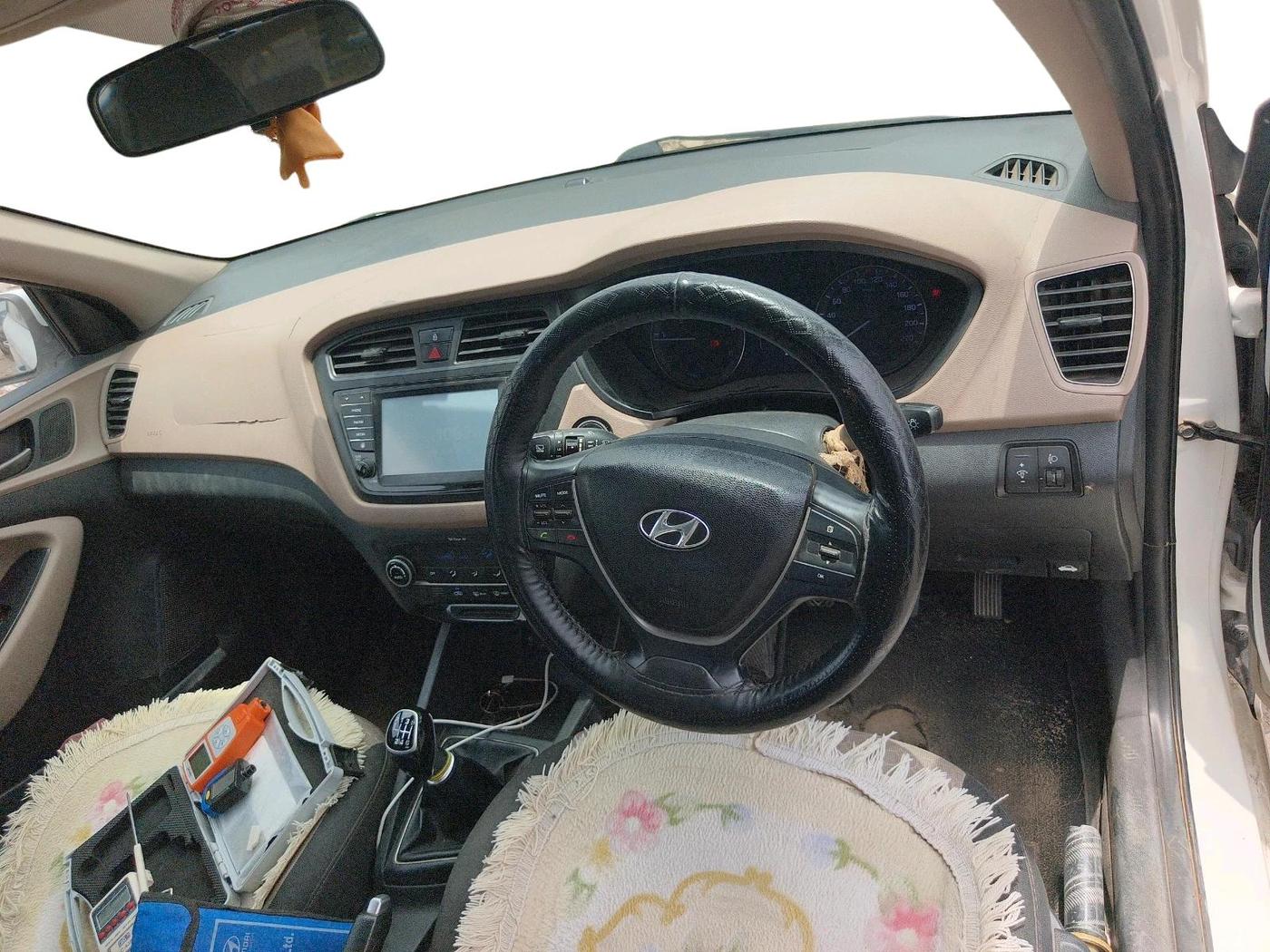 2017 Hyundai Elite i20 ASTA 1.4 CRDI (O), Diesel, Manual, 1,26,935 km, interior