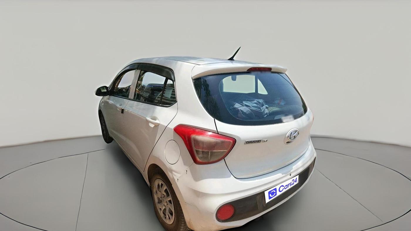 2018 Hyundai Grand i10 MAGNA 1.2 KAPPA VTVT, CNG, Manual, 1,04,524 km, exterior