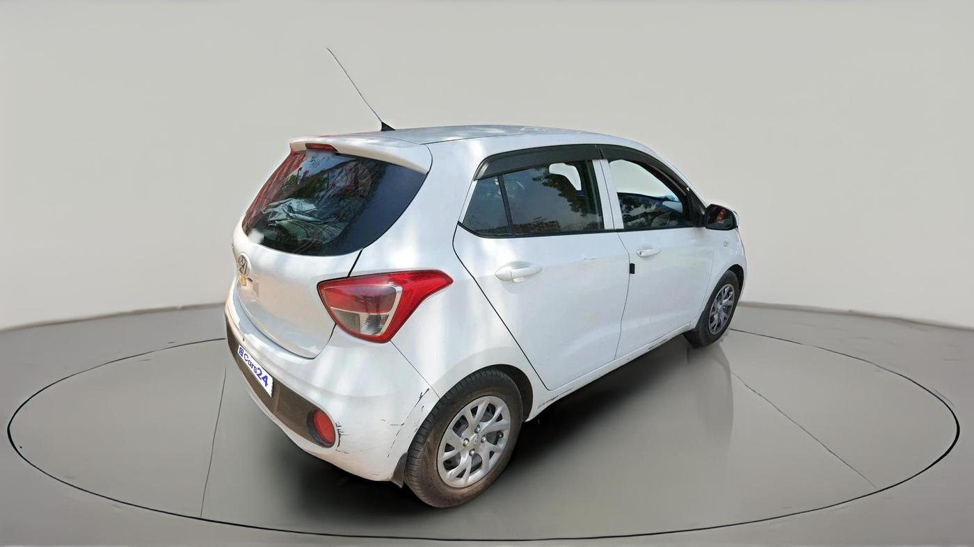 2018 Hyundai Grand i10 MAGNA 1.2 KAPPA VTVT, CNG, Manual, 1,04,524 km, exterior