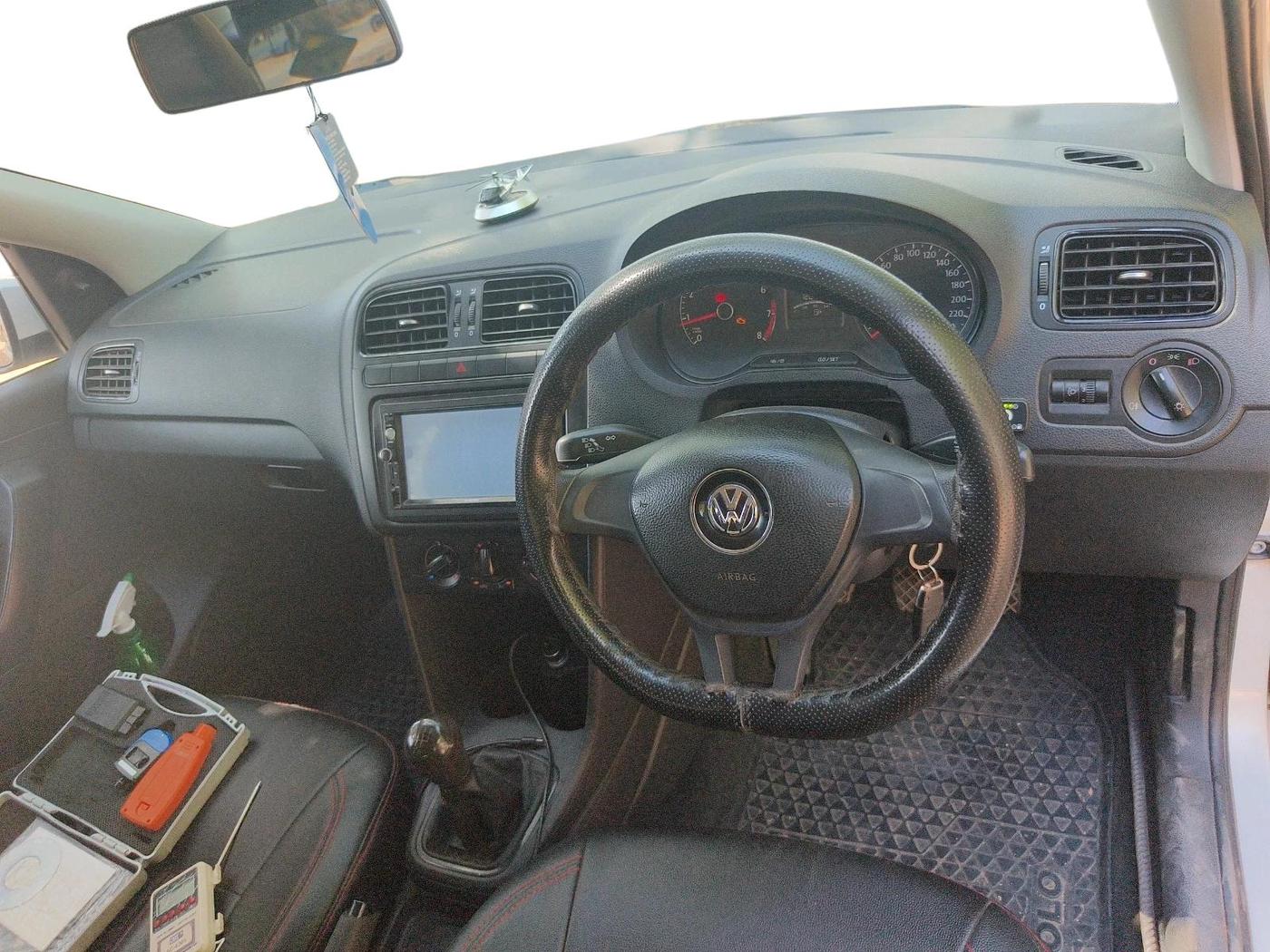 2017 Volkswagen Polo TRENDLINE 1.2L PETROL, CNG, Manual, 1,26,434 km, interior