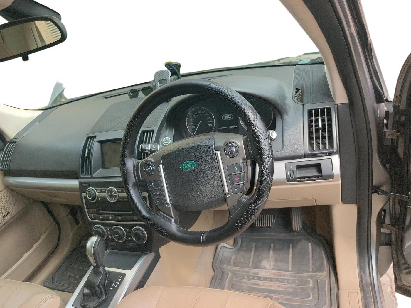 2014 Landrover Freelander 2 TD4 SE, Diesel, Automatic, 1,06,434 km, interior