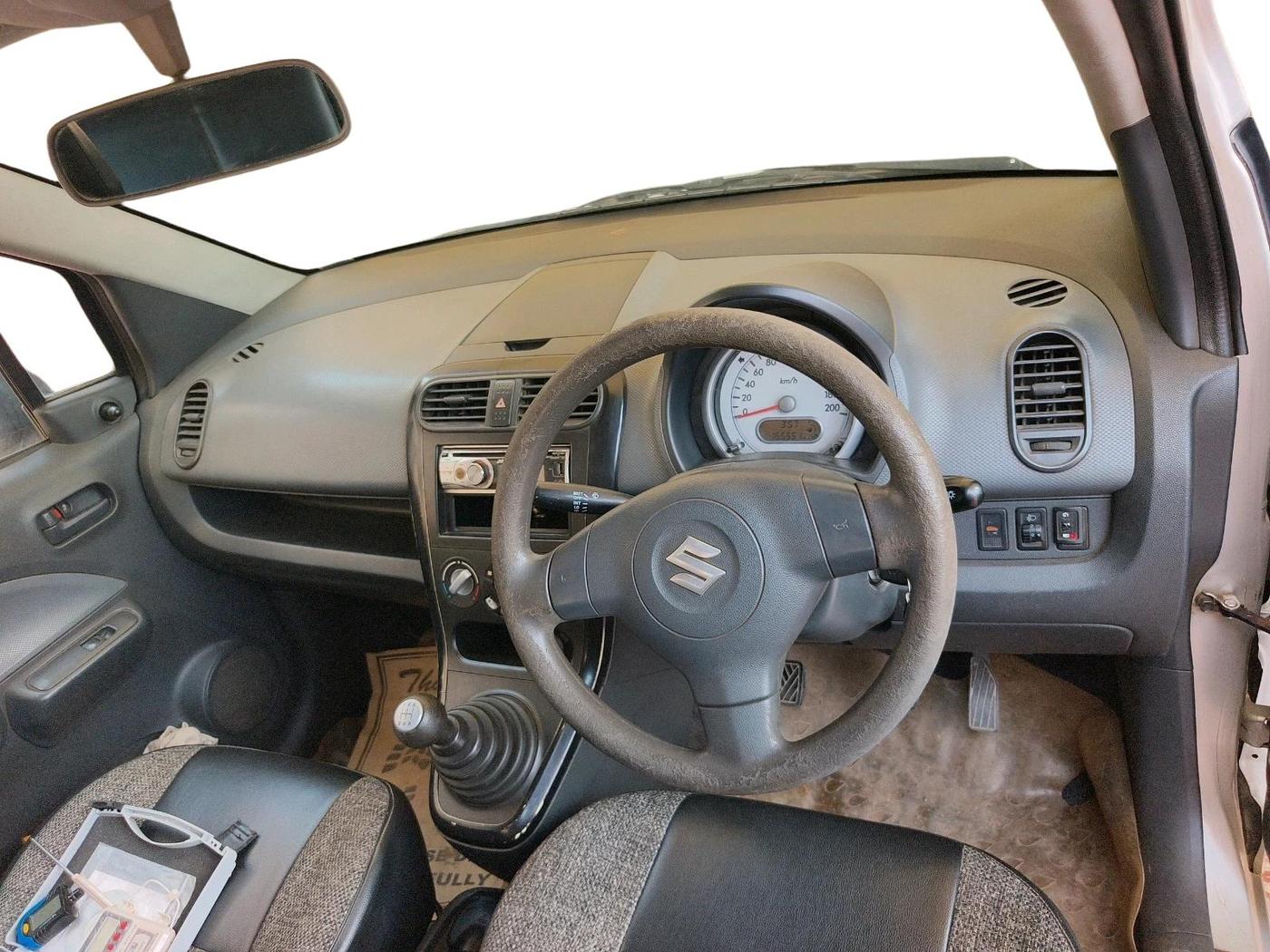 2011 Maruti Ritz LXI, CNG, Manual, 1,65,551 km, interior