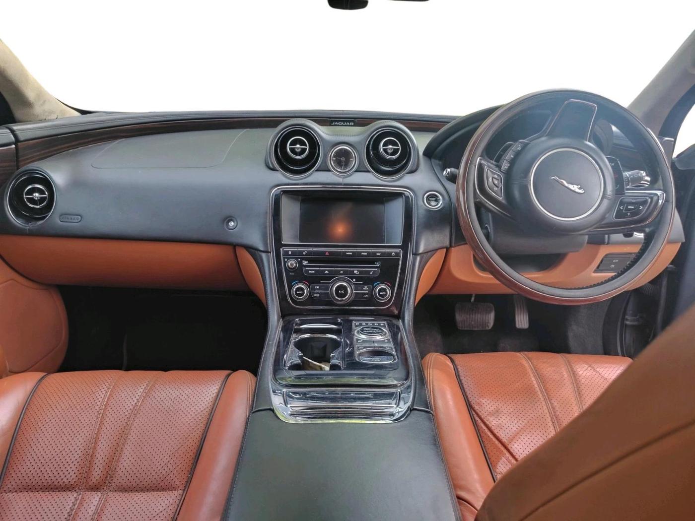 2014 Jaguar XJ L  3.0 Diesel , Diesel, Automatic, 89,029 km, interior