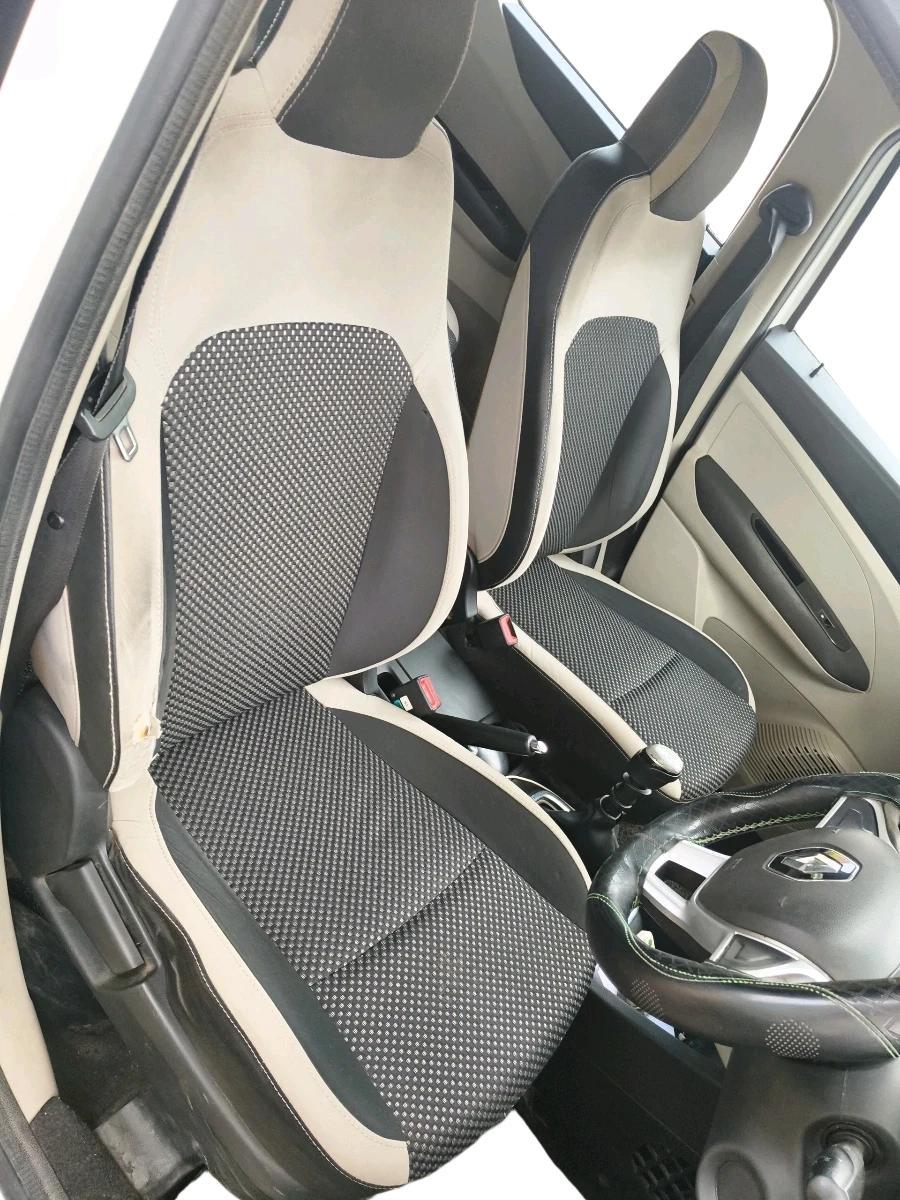 2020 Renault TRIBER RXZ, CNG, Manual, 2,36,951 km, interior
