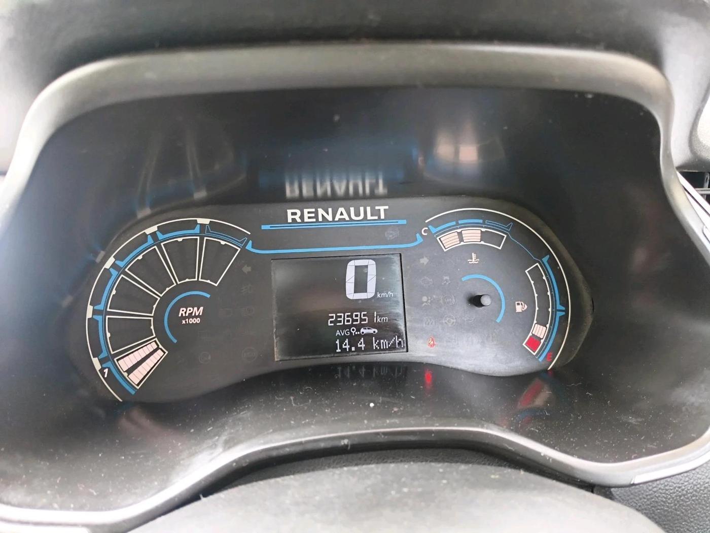 2020 Renault TRIBER RXZ, CNG, Manual, 2,36,951 km, interior