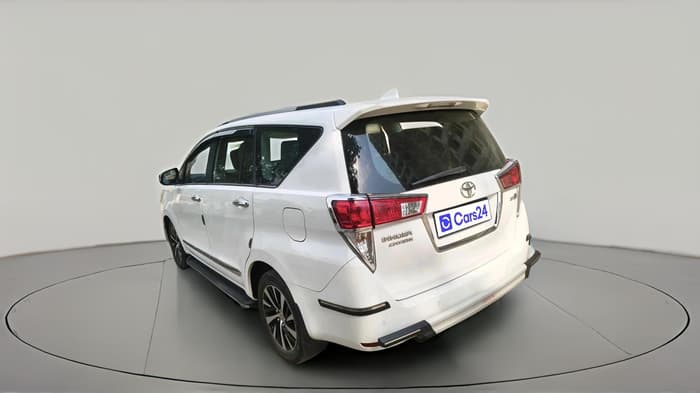 2024 Toyota Innova Crysta 2.4 ZX 7STR, Diesel, Manual, 28,798 km, exterior