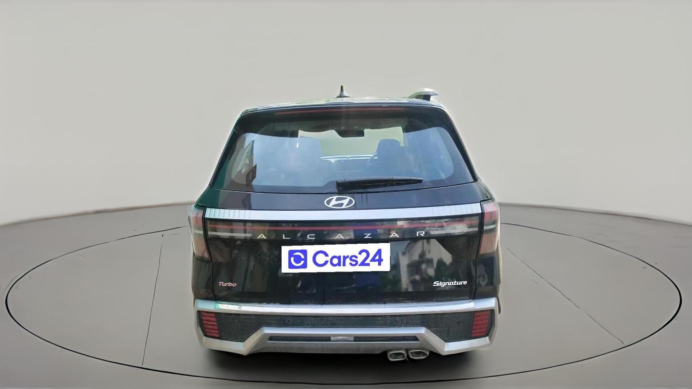 2025 Hyundai ALCAZAR Signature 7 STR 1.5 Turbo GDi Petrol DCT, Petrol, Automatic, 8,088 km, exterior