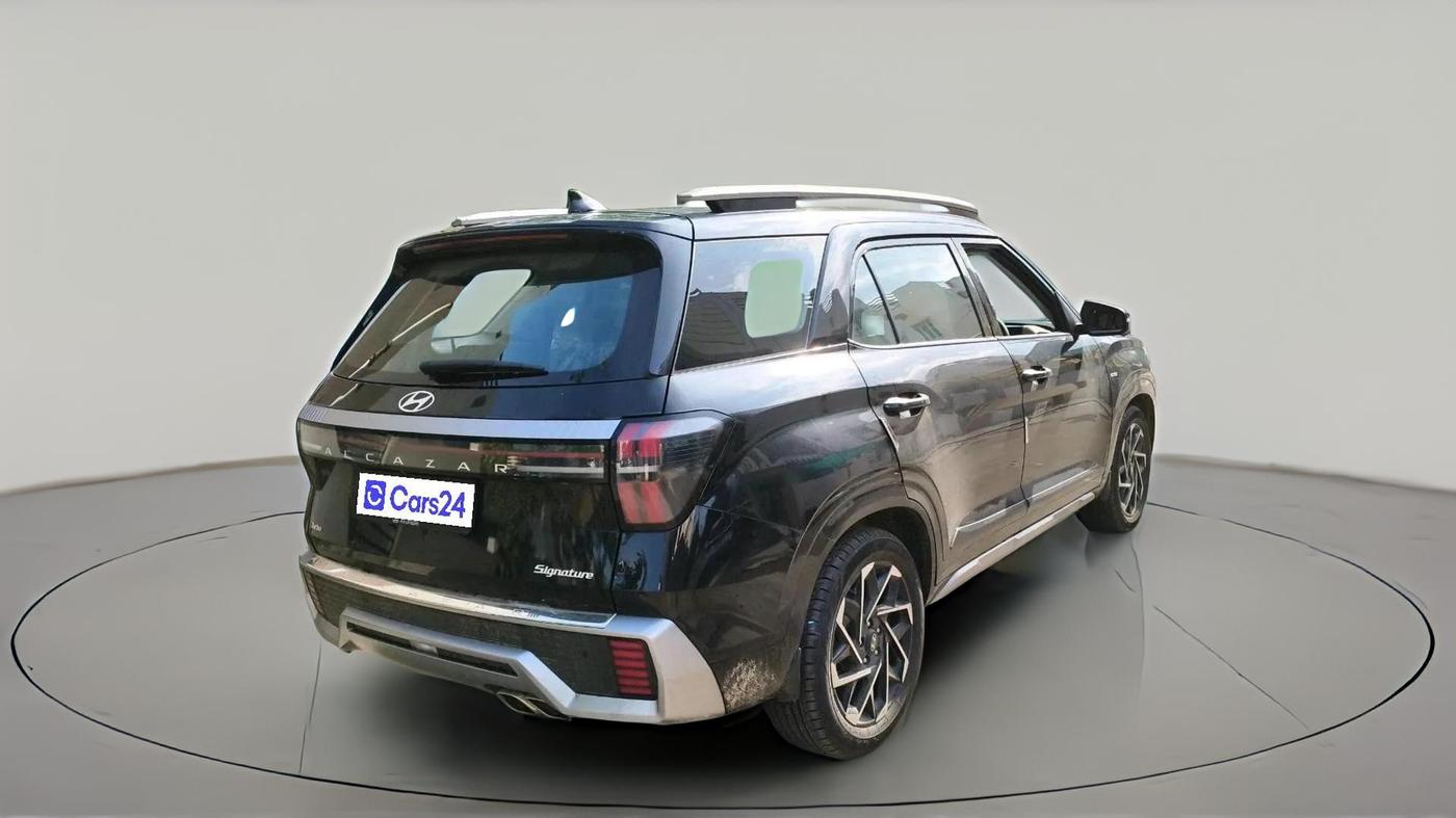 2025 Hyundai ALCAZAR Signature 7 STR 1.5 Turbo GDi Petrol DCT, Petrol, Automatic, 8,088 km, exterior
