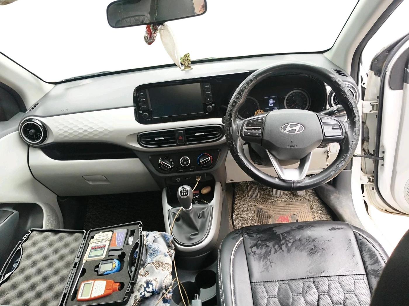 2024 Hyundai GRAND I10 NIOS SPORTZ 1.2 KAPPA VTVT CNG, CNG, Manual, 25,509 km, interior