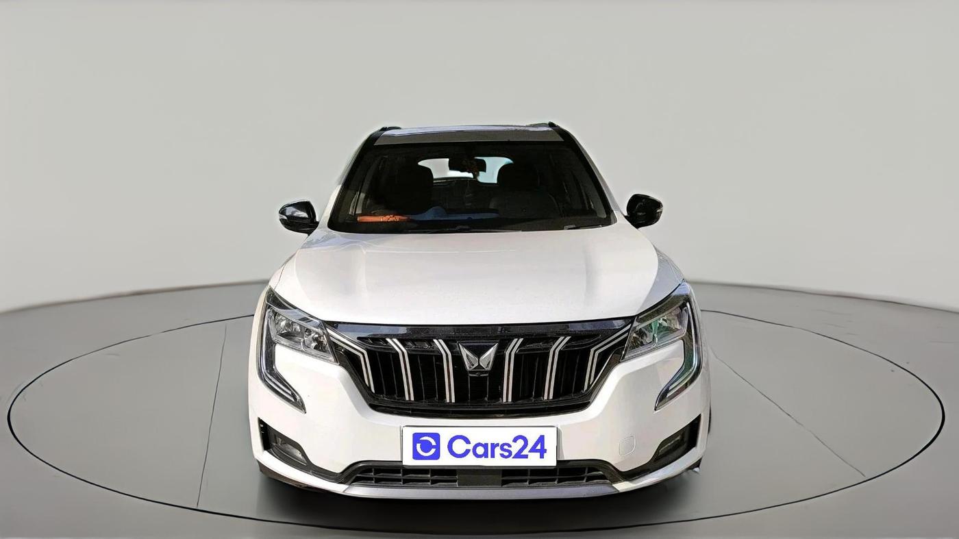 2022 Mahindra XUV700 AX 3 P MT 5 STR, Petrol, Manual, 26,289 km, exterior
