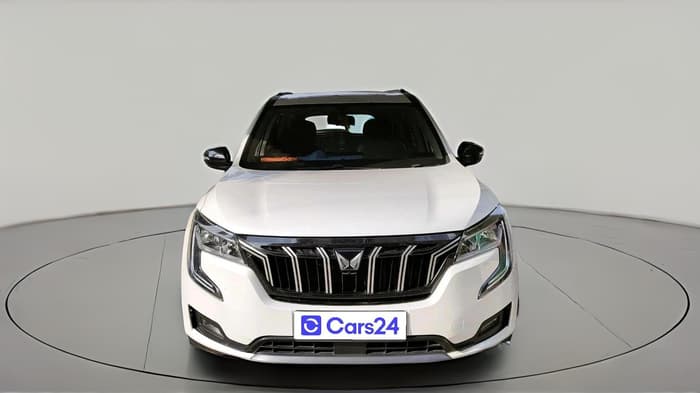 2022 Mahindra XUV700 AX 3 P MT 5 STR, Petrol, Manual, 26,289 km, exterior