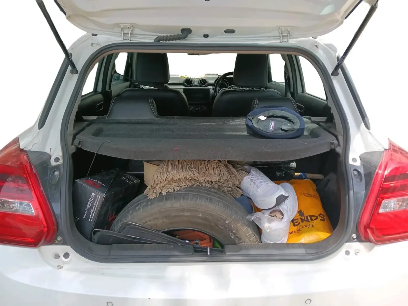 2022 Maruti Swift VXI, CNG, Manual, 95,242 km, exterior