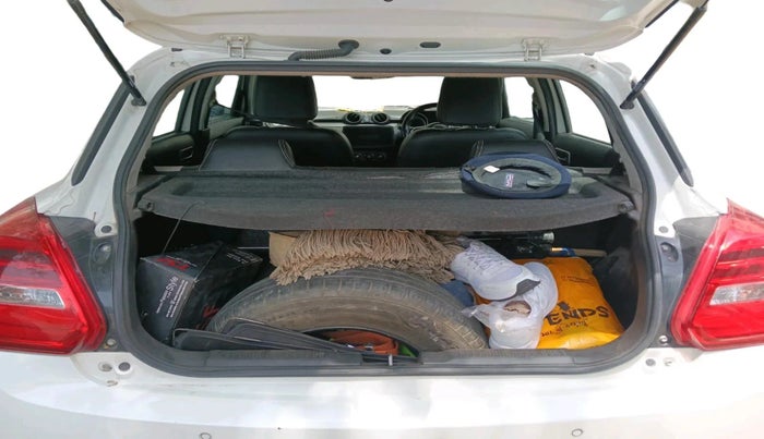 2022 Maruti Swift VXI, CNG, Manual, 95,242 km, exterior