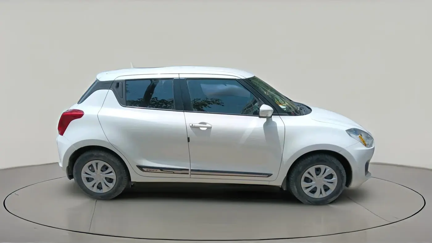 2022 Maruti Swift VXI, CNG, Manual, 95,242 km, exterior