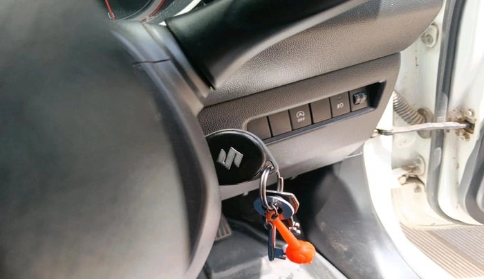 2022 Maruti Swift VXI, CNG, Manual, 95,242 km, interior