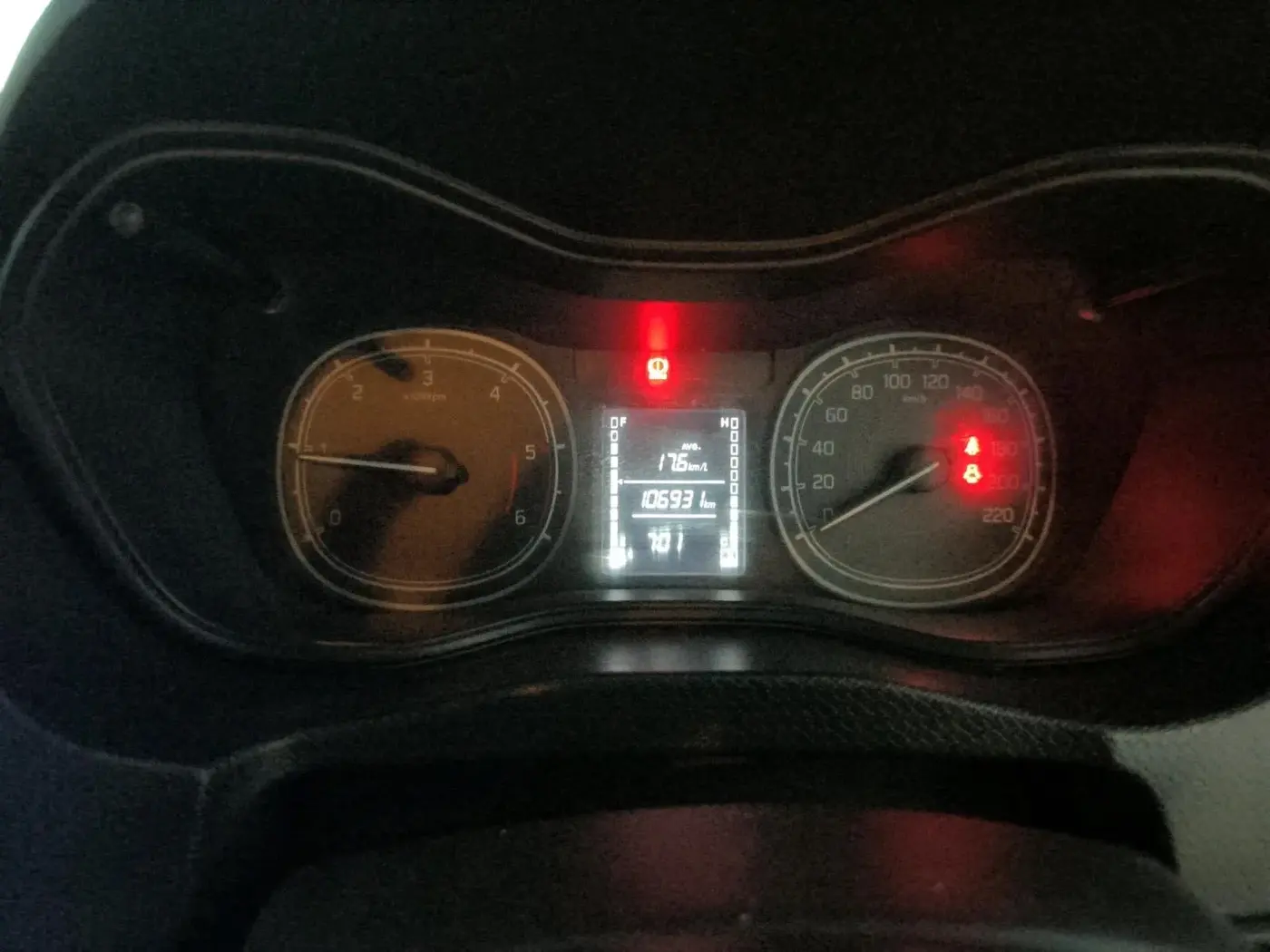 2017 Maruti Vitara Brezza VDI, Diesel, Manual, 1,08,000 km, interior