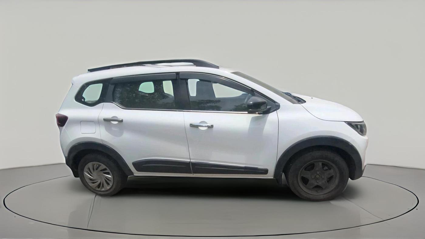 2022 Renault TRIBER RXL AMT, Petrol, Automatic, 48,729 km, exterior