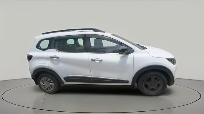 2022 Renault TRIBER RXL AMT, Petrol, Automatic, 48,729 km, exterior